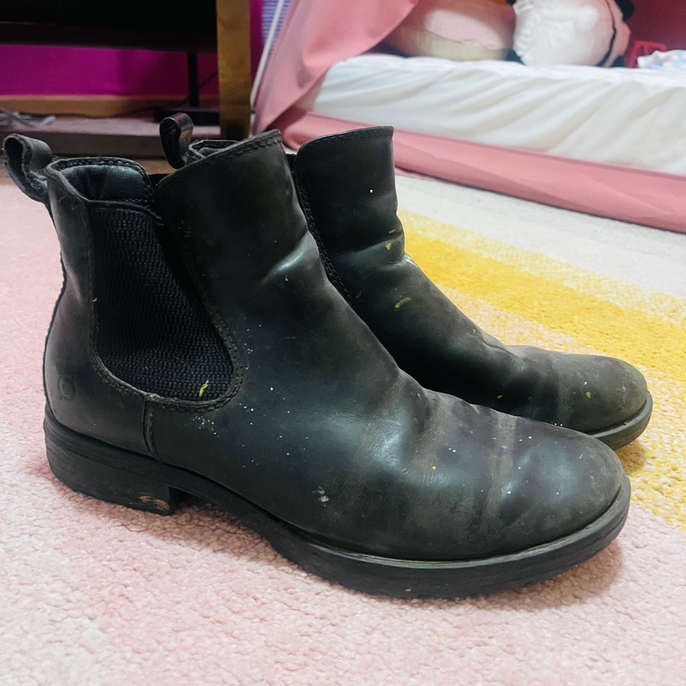 Born Women's Black Chukka Chelsea Boots